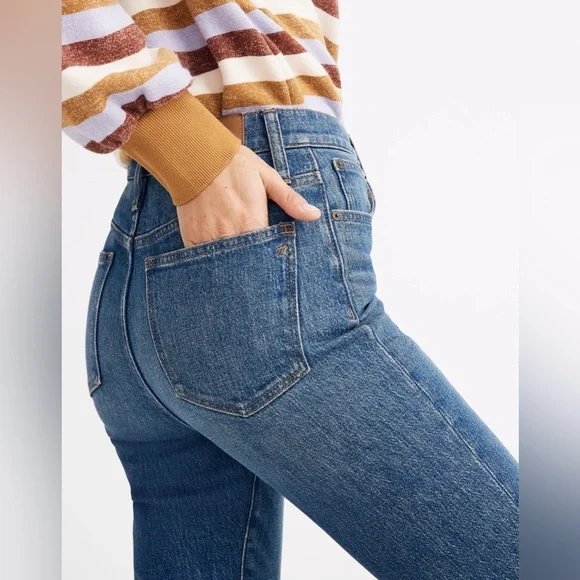 Madewell Classic Straight Jeans in Coldbrook Wash Casual High Rise Staple Denim - Picture 5 of 6